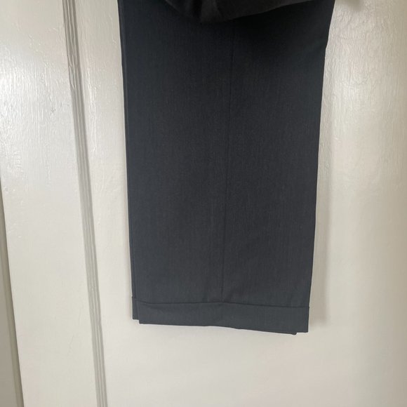 Jos. A. Bank - Men's Traveler Tailored Suit - Gray 40R, 34x30 pants - Picture 6 of 6